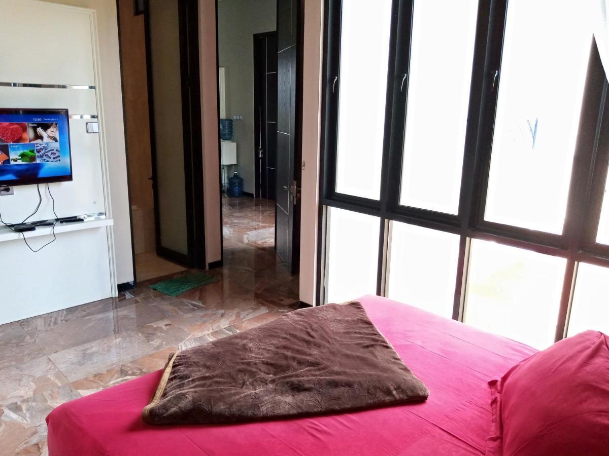 Villa Valencia Batu  Eksteriør billede