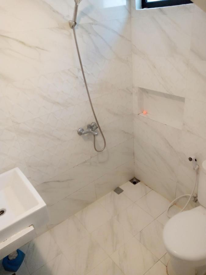 Villa Valencia Batu  Eksteriør billede